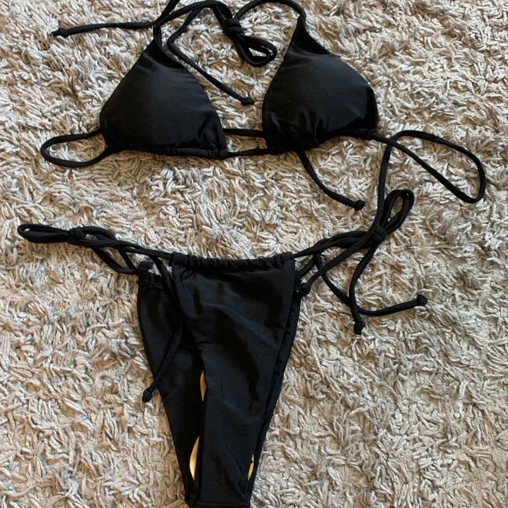 COPY - Black String Bikini